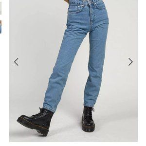 The Ragged Priest Lightwash Mom Jeans